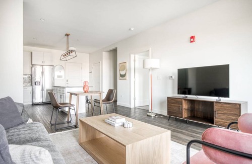 Elmhurst Apartment | 77 m² Apartment ∙ 1 bedroom ∙ 2 guests