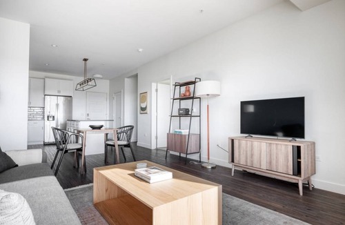 Elmhurst Apartment | 78 m² Apartment ∙ 1 bedroom ∙ 2 guests