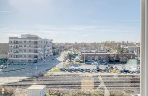 Elmhurst Apartment | 78 m² Apartment ∙ 1 bedroom ∙ 2 guests