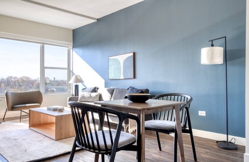 Elmhurst Apartment | 78 m² Apartment ∙ 1 bedroom ∙ 2 guests