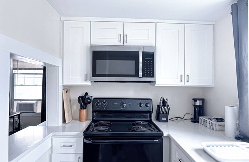 Norwich Apartment | 79-4 spacious studio Walk to backus hospital and downtown