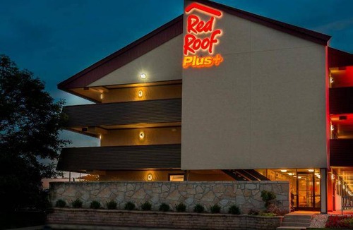 Naperville Hotel | 85 m² Hotel ∙ 10 guests