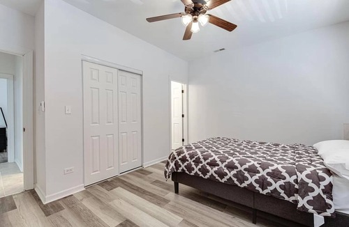 Oak Park Apartment | 9 miles from Downtown Chicago