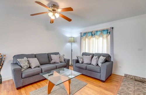 Glendale Heights House | 90 m² House ∙ 3 bedrooms ∙ 6 guests