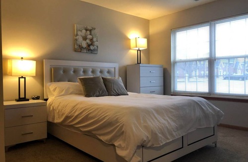Bloomington Apartment | 92 m² Apartment ∙ 3 bedrooms ∙ 6 guests