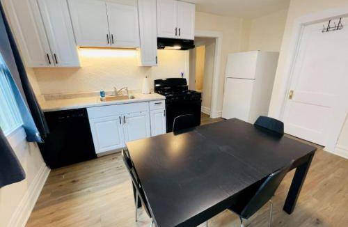 Evanston Apartment | 93 m² Apartment ∙ 2 bedrooms ∙ 6 guests