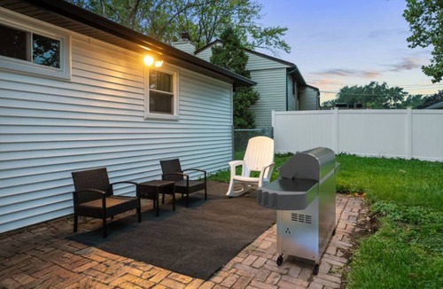 Rolling Meadows House | 98 m² House ∙ 3 bedrooms ∙ 6 guests