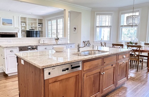 Village of Southampton House | A SERENE HAMPTONS ESCAPE- SOUTH OF THE HIGHWAY