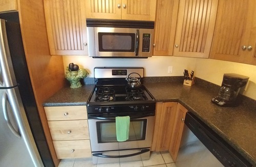 Ogunquit Condo | A short walk everywhere. Great Fall and Spring Rates