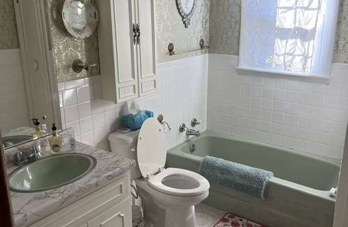Harrisburg House | A Wonderful 3 Bedroom House Close to the Shawnee National Forest !
