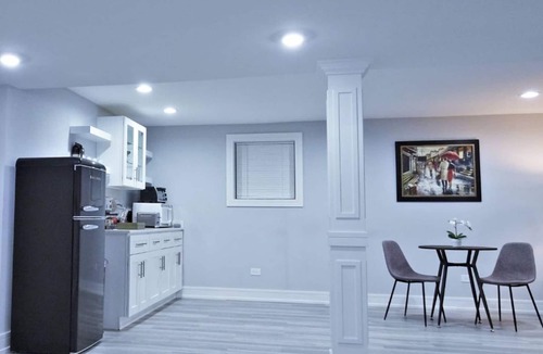 Forest Park House | A5 Luxurious Garden Unit Near Chicago