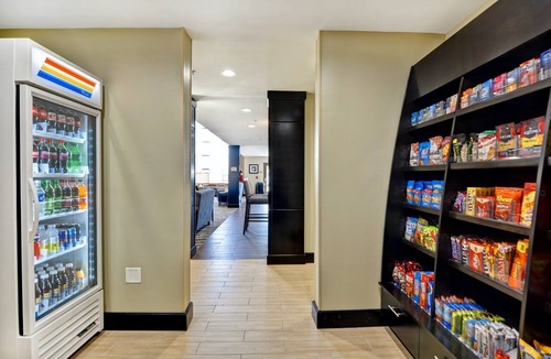 Mount Juliet Apartment | Accessible Studio Suite | Free Breakfast + Pool