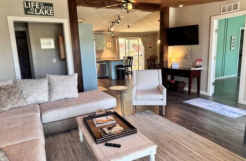 Goreville Other | Accommodation ∙ 3 bedrooms ∙ 9 guests