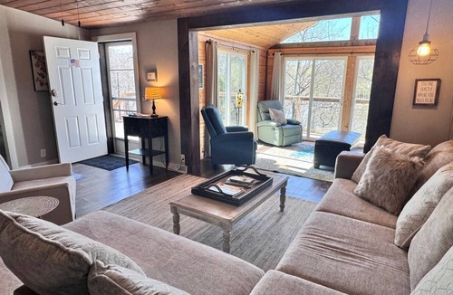 Goreville Other | Accommodation ∙ 3 bedrooms ∙ 9 guests