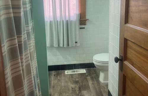 Galesburg House | Affordable cool and nice place to stay when thinking of short vacation
