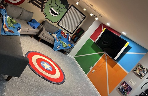 Fox Valley House | AirbnBAbE by AMCS family friendly getaway with seasonal Private Pool