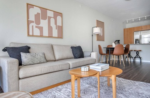 Streeterville Apartment | Airy Streeterville 1BR w/Indoor Pool, close to Navy Pier, by Blueground