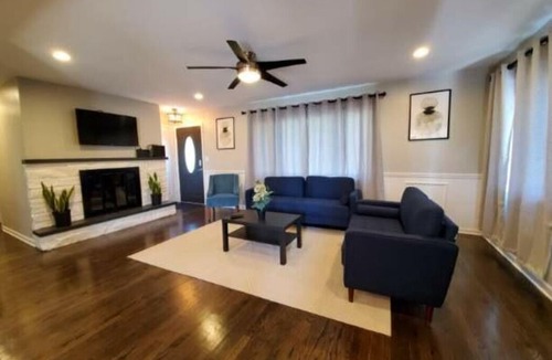 Aurora House | Albor Homes #3, Recently-Renovated!