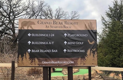 Oglesby House | All Season Villa - Starved Rock area!