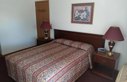Rock Falls Hotel | All Seasons Motel
