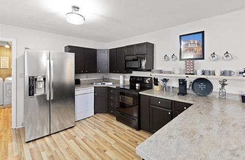 Marion House | All Things Marion-Pet Friendly-Fenced Yard