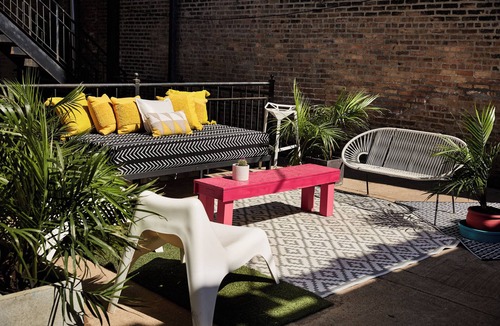 Wicker Park Apartment | Aloha 2.0 - Pink Bedroom