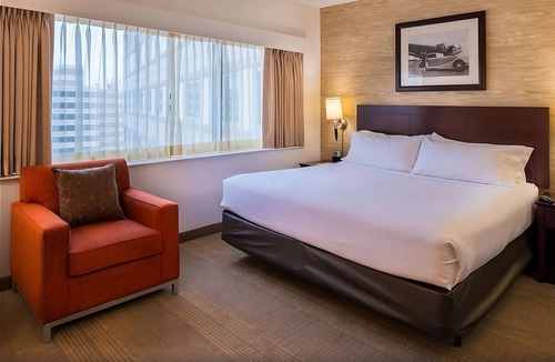 O'Hare Resort | Always a Great Idea To Unwind! With Onsite Parking, Pets Allowed!