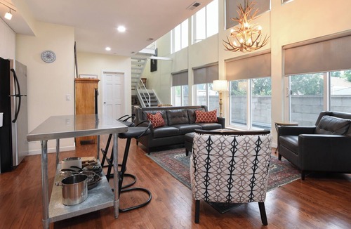 West Bucktown House | Amazing City Get Away. Perfect for Entertaining!