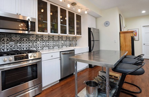 West Bucktown House | Amazing City Get Away. Perfect for Entertaining!