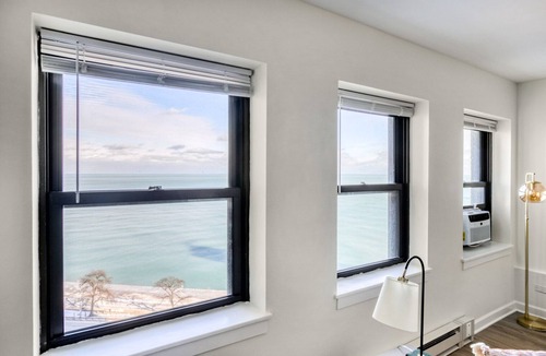 Gold Coast Apartment | Amazing Gold Coast 1BR w/Doorman & Gym, 2 blocks to L, by Blueground