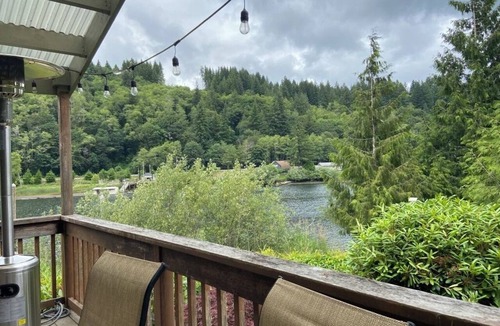 Mapleton House | Amazing riverfront property on the Siuslaw!