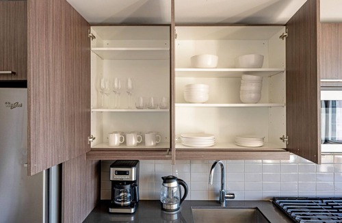 West Loop Apartment | Amazing West Loop Studio w/W/D, Gym & Lounge, nr L, by Blueground