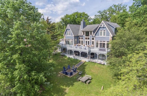 McHenry House | American Eagle Lodge