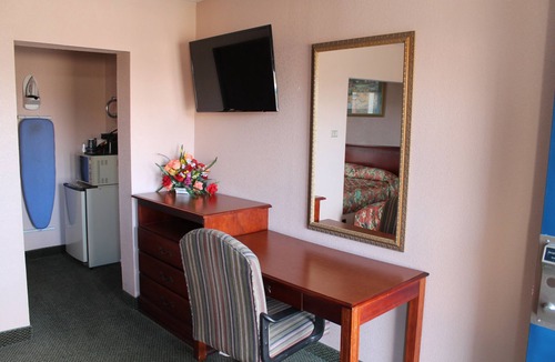 Rock Island Hotel | American Motor Inn