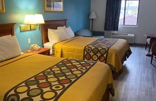 West Frankfort Hotel | Americas Best Value Inn West Frankfort