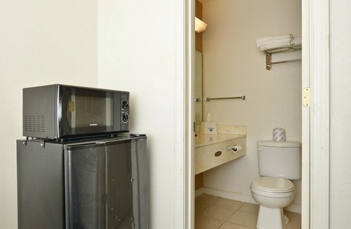 Marion Hotel | Americas Best Value Inn Marion, IL