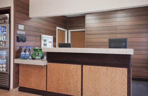 Quad Cities Hotel | AmericInn by Wyndham Moline Airport Quad Cities