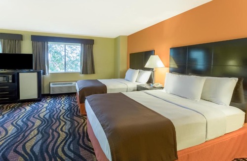 Streator Hotel | AmericInn by Wyndham Streator