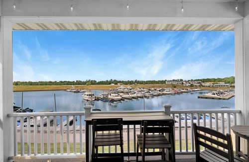 Ottawa House | Anchored Inn - 1 Bed, 1 Loft, 1 Bath