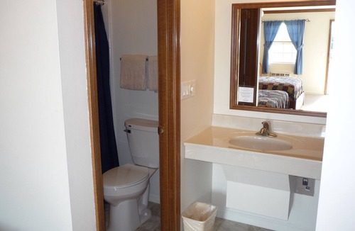 Arthur Hotel | Arthur's Country Inn