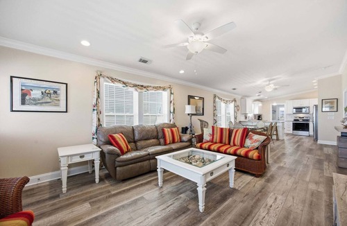Atlantic Beach Cottage | At the Beach: Third-row cottage with Views