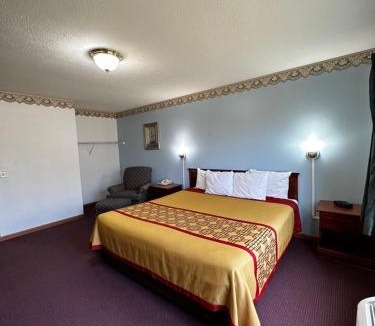 Attica Hotel | Attica Inn