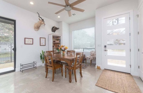 Bouldin House | Austin Outpost - Modern Home, Walk to South Congress