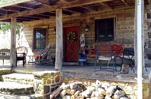 Hays County Cabin | Authentic Log Cabin with Private Hot Tub!
