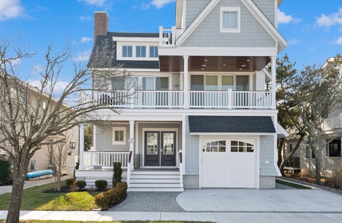 Avalon House | AVALON NJ - BEACHBLOCK 6BR, 7.2BA SINGLE FAMILY W/ELEVATOR & POOL