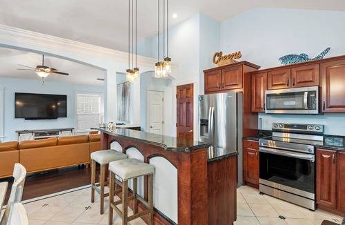 Colington House | Avalon Tides: Pet-Friendly | Hot Tub | Tiki Bar