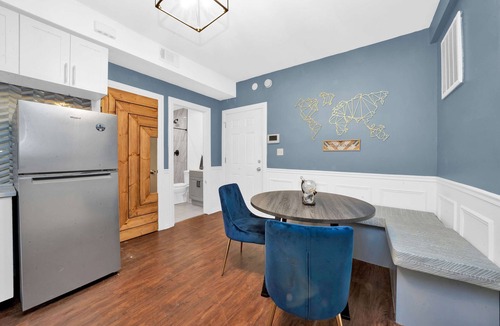 Avondale Apartment | Avondale Gem: 2BR w/Free Parking, Train Access & 2 Offices, Near Logan Sq