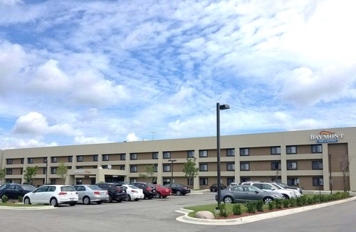 Glenview Hotel | Baymont by Wyndham Glenview