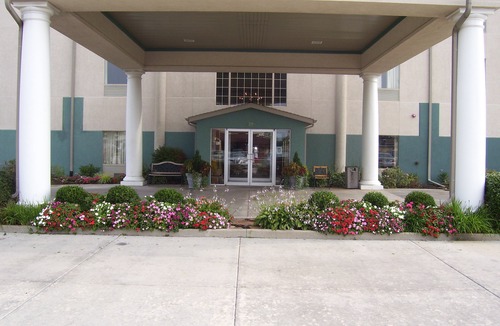 Highland Hotel | Baymont by Wyndham Highland