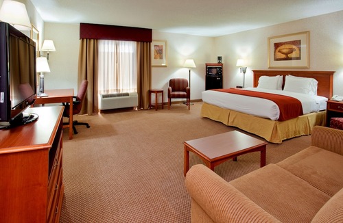 Highland Hotel | Baymont by Wyndham Highland